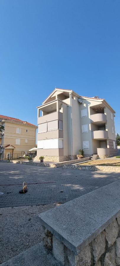 Florena Novalja Exterior foto